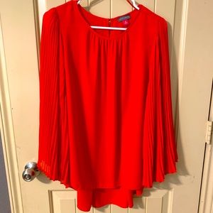 Gorgeous❤️ Bright Red, VINCE CAMUTO Blouse-Small, Excellent Condition❤️